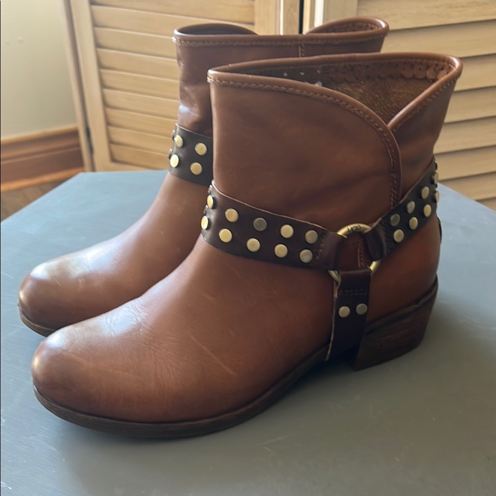 UGG Chestnut Leather Ankle Booties